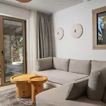 Hotel apartamentowy Nusa & 4*