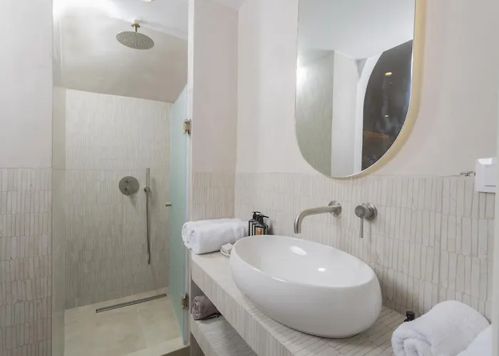 Aparthotel Nusa & 4*