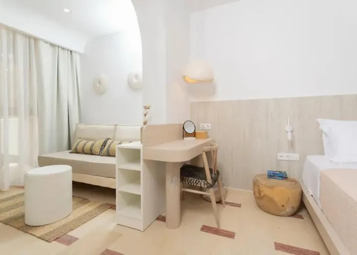 Nusa & Aparthotel 4*