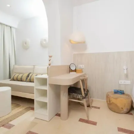 Nusa & מלון דירות 4*