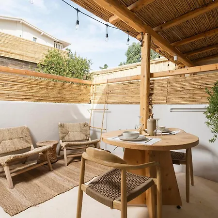 Ξενοδοχείο με διαμερίσματα Nusa &