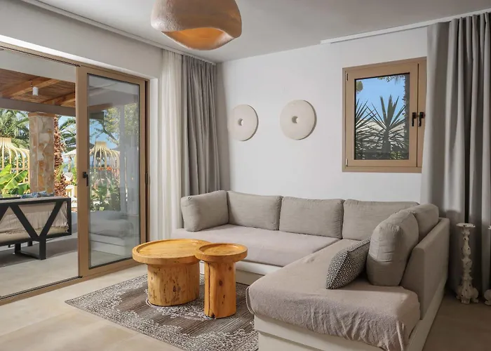 Nusa & Apartahotel Pefkochori